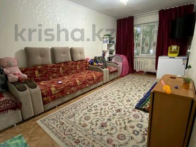 2-комнатная квартира, 43 м², 1/5 этаж, Шакарима 87 за 14.5 млн 〒 в Усть-Каменогорске