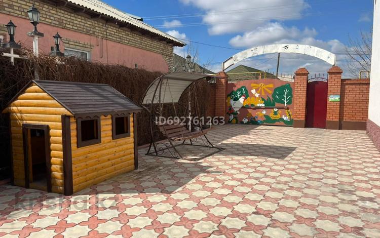 Свободное назначение, офисы, склады, общепит, салоны красоты, бани, гостиницы и зоны отдыха, фитнес и спорт, медцентры и аптеки, образование, развлечения, конференц-залы, кабинеты и рабочие места, студии · 310 м² за 600 000 〒 в  — фото 2