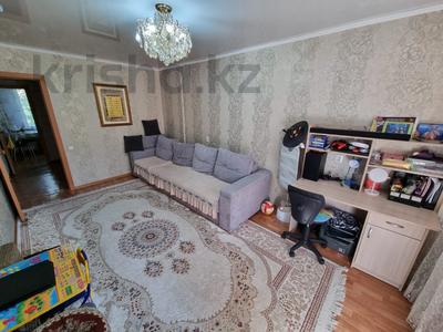 2-бөлмелі пәтер, 50 м², 5/5 қабат, Каныша Сатпаева 50, бағасы: 20.4 млн 〒 в Усть-Каменогорске