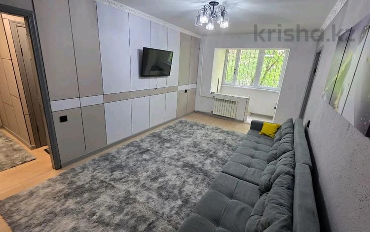 2-комнатная квартира · 42.4 м² · 2/5 этаж, мкр Аксай-2 за 35.5 млн ₸ в Алматы, Ауэзовский р-н — фото 3