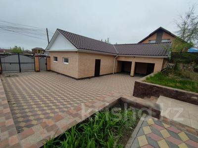 Отдельный дом · 8 комнат · 315.1 м² · 10.5 сот., Красный партизан ул. Абая 28 за 210 млн 〒 в Костанае