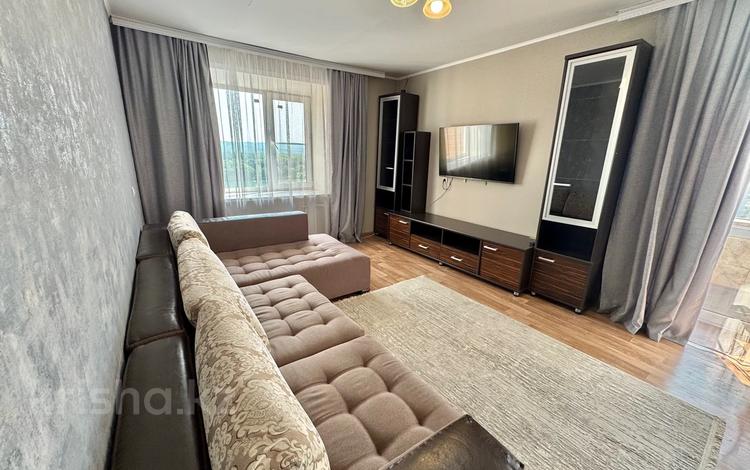 2-комнатная квартира · 56 м² · 12/13 этаж, Набережная Славского 14 за 17 000 ₸ в Усть-Каменогорске — фото 59