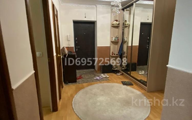 3-комнатная квартира · 83 м² · 4/9 этаж, мкр Центральный, Георгий Канцев 5 за 36 млн ₸ в Атырау — фото 2