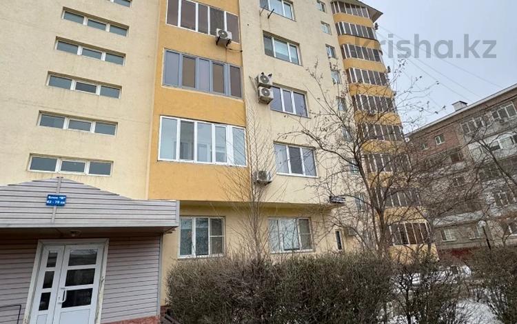3-бөлмелі пәтер · 109.7 м² · 4/9 қабат, Кулманова 152, бағасы: 42 млн ₸ в Атырау — фото 2