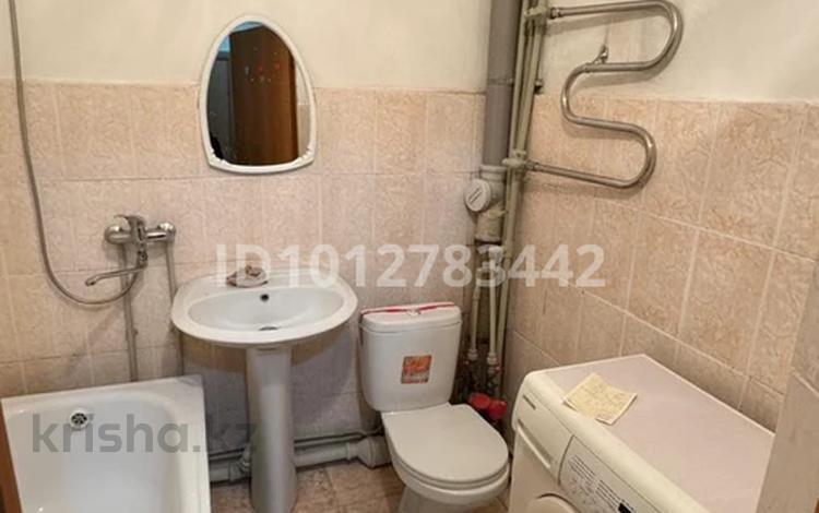 1-бөлмелі пәтер · 43 м² · 1/6 қабат, Темірбек Жүргенова 27 — 74 школ,смол жәнеде садикке жақын, бағасы: 20 млн ₸ в Астане, Алматы р-н — фото 2