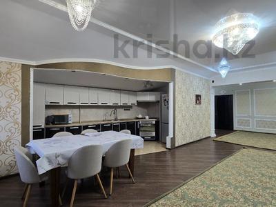 4-комнатная квартира · 200.6 м² · 4/4 этаж, пр. Санкибай Батыра за 33 млн 〒 в Актобе