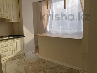 2-бөлмелі пәтер, 70 м², 2/7 қабат, Абылай хана 74 — Супермаркет Юбилейный, бағасы: 55 млн 〒 в Алматы, Алмалинский р-н