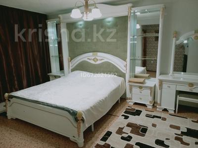 1-комнатная квартира, 32 м² посуточно, мкр Новый Город, Бухар-Жырау 58 за 10 000 〒 в Караганде, Казыбек би р-н