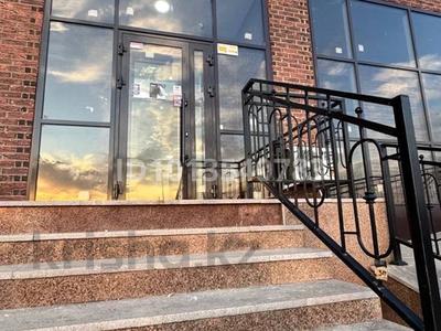 Еркін, кеңселер, дүкендер мен бутиктер, қоғамдық тамақтану орны, сұлулық салондары, монша, қонақ үй және демалыс орындары, медорталықтар мен дәріханалар, білім орталықтары, ойын-сауық · 92 м², бағасы: 70 млн ₸ в Астане, Сарайшык р-н