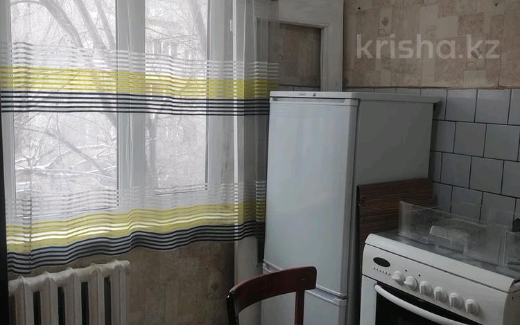 1-комнатная квартира · 33 м² · 3/5 этаж, Мкр. Айнабулак-3 за 160 000 ₸ в Алматы, Жетысуский р-н — фото 2