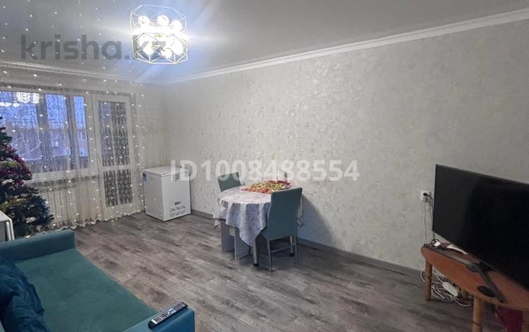3-комнатная квартира · 62.1 м² · 5/5 этаж, Майкудук, Мкр Восток-2 11 за 20 млн ₸ в Караганде, Алихана Бокейханова р-н — фото 2