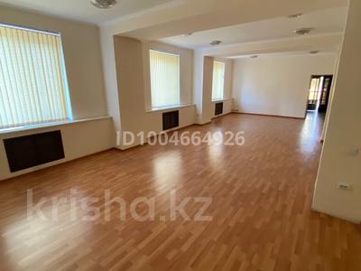 Свободное назначение, офисы, фитнес и спорт, медцентры и аптеки, образование, развлечения, конференц-залы, кабинеты и рабочие места, студии · 220 м² за 1.8 млн 〒 в Алматы, Бостандыкский р-н