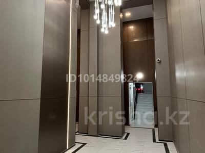 2-комнатная квартира · 43 м² · 3/7 этаж, Маншук Маметовой 44 за 350 000 ₸ в Уральске