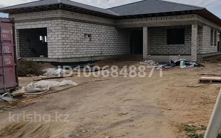 Отдельный дом · 4 комнаты · 250 м² · 10 сот., мкр Кунгей , Фазыла Карибжанова 96 за 60 млн ₸ в Караганде, Казыбек би р-н — фото 2