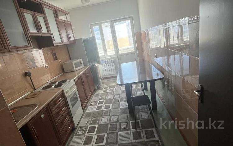 3-комнатная квартира, 55 м², 8/10 этаж помесячно, Каратал 8