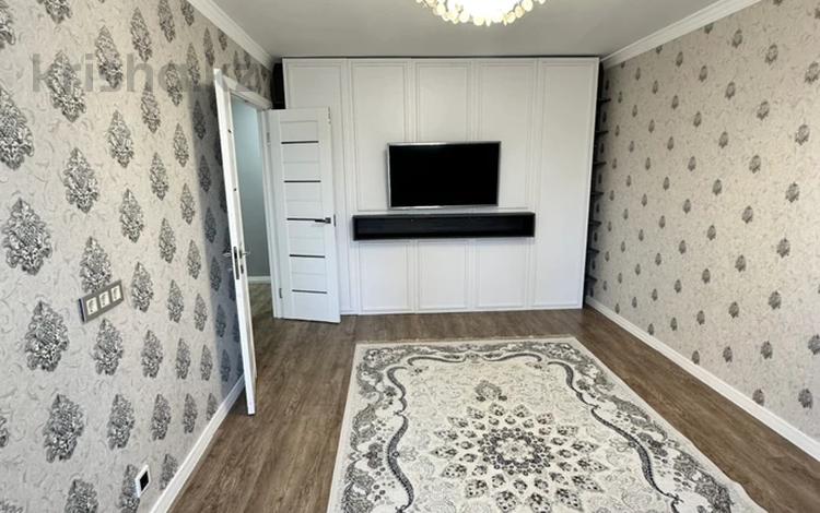 3-комнатная квартира · 75.8 м² · 7/10 этаж, азербаев за 38.5 млн ₸ в Астане, Сарайшык р-н — фото 2