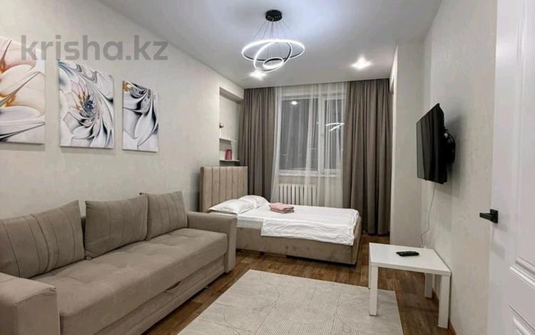 1-комнатная квартира · 40 м² · 9/10 этаж, Керей Жанибек хандар 9 за 16 900 ₸ в Астане — фото 2