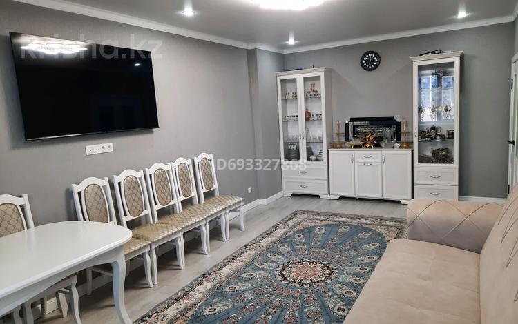 3-бөлмелі пәтер · 102 м² · 6/10 қабат, мкр Юго-Восток, Камали Дүйсембекова 53/8, бағасы: 61 млн ₸ в Караганде, Казыбек би р-н — фото 3