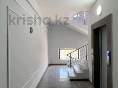 3-бөлмелі пәтер · 100 м² · 3/9 қабат, Толе би 118, бағасы: 38 млн ₸ в Таразе