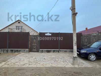 Аренда домов или дач в Улытау обл.: Отдельный дом · 4 комнаты · 170 м² · помесячно, Нурпеисова 40/1 — За сауной Арасан за 1.5 млн 〒 Отдельный дом · 4 комнаты · 170 м² · помесячно, Нурпеисова 40/1 — За сауной Арасан за 1.5 млн 〒 в Жезказгане