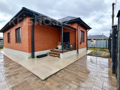 Отдельный дом · 4 комнаты · 147 м² · 8 сот., СК Домбра за 40 млн ₸ в Актобе