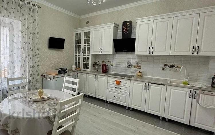 2-комнатная квартира · 72 м² · 9/10 этаж, мкр. Алтын орда, молдагулова за 28 млн ₸ в Актобе — фото 4