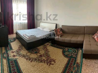 1-бөлмелі пәтер · 40 м² · 2/5 қабат, Казыбек би 7/2, бағасы: 9 000 ₸ в Усть-Каменогорске