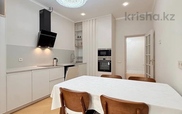 4-комнатная квартира · 150 м² · 7/15 этаж, Жарокова 218 — Байкадамова за 1.1 млн ₸ в Алматы, Бостандыкский р-н — фото 2