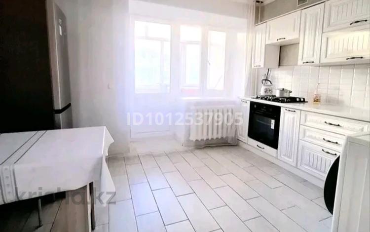 3-бөлмелі пәтер · 83 м² · 3/5 қабат, мкр Кадыра Мырза-Али 4, бағасы: 33.5 млн ₸ в Уральске — фото 2
