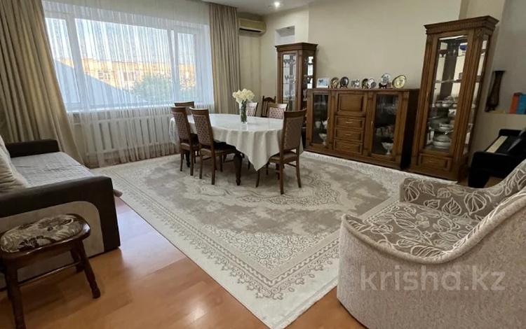4-комнатная квартира · 163 м² · 4/4 этаж, Актобе, проспект Алии Молдагуловой за 40 млн ₸ — фото 2