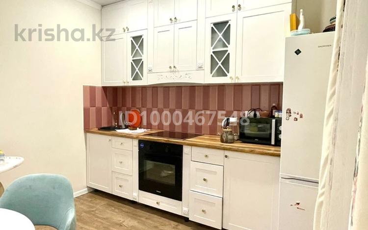 2-комнатная квартира · 60 м² · 6/12 этаж, мкр Уркер, Қабанбай Батыр 59/A за 250 000 ₸ в Астане, Нура р-н — фото 3