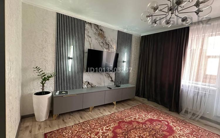 2-комнатная квартира · 60 м² · 2/5 этаж, Актамберди 82 — Центр • удобный заезд с трассы Алматы — Усть-Каменогорск, мкр Микник, кафе Панда за 20 000 ₸ в  — фото 2