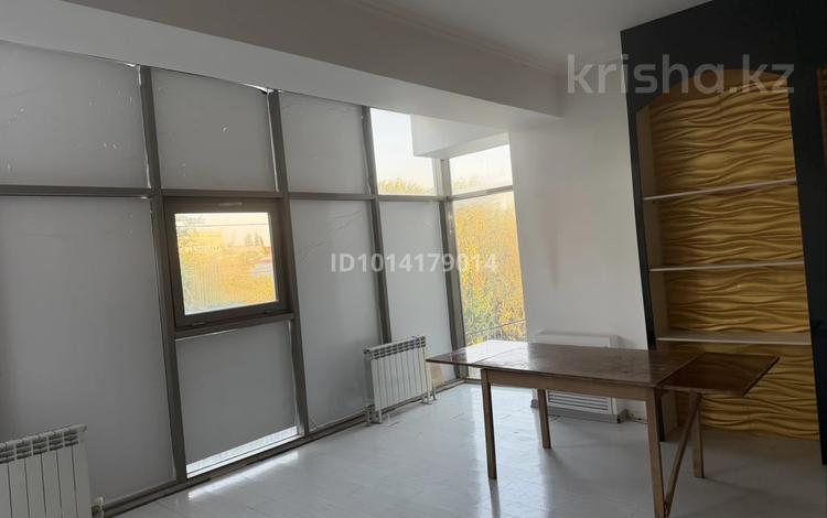 Кабинеттер және жұмыс орындары · 80 м², бағасы: 16 млн ₸ в Шымкенте, Туран р-н — фото 2