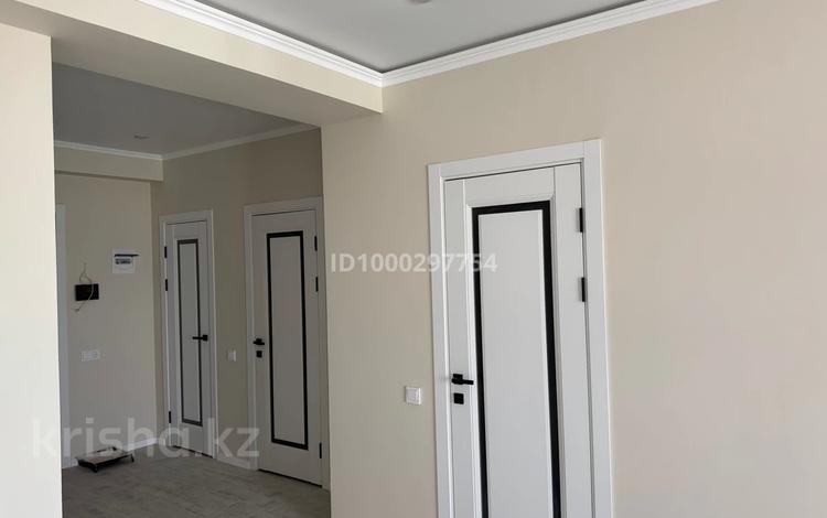 2-бөлмелі пәтер · 67.5 м² · 4/6 қабат, мкр Жана Орда 15, бағасы: 35.5 млн ₸ в Уральске — фото 2