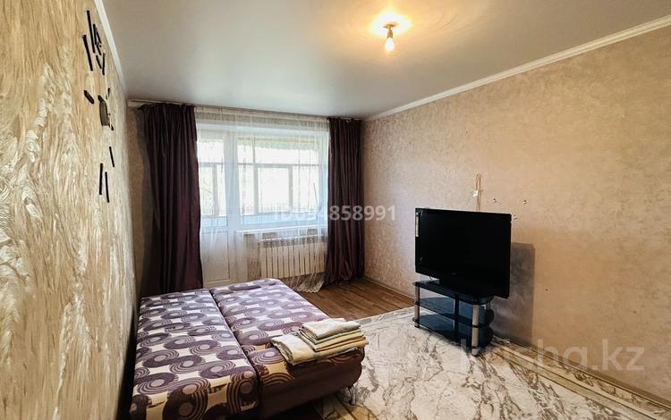 1-бөлмелі пәтер · 35 м² · 4/5 қабат, 30-шағынаудан 21 — Рыскулова, бағасы: 10 000 ₸ в Караганде, Казыбек би р-н — фото 2