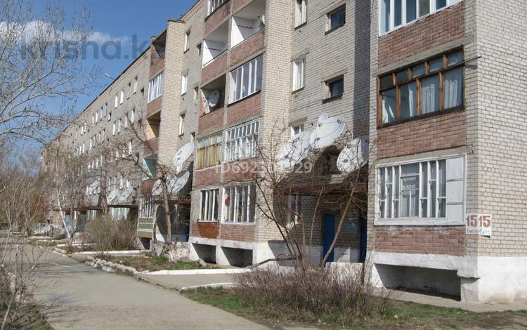 4-комнатная квартира, 74.8 м², 5/5 этаж, 1 мкрн 15 за ~ 3.8 млн 〒 в Шульбинске — фото 2