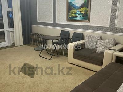 3 комнаты · 100 м² · 7 этаж, Абая 63 за 60 000 ₸ в Астане, р-н Байконур