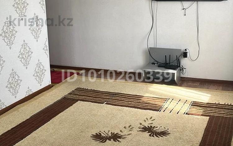 2-комнатная квартира · 43 м² · 4/5 этаж, мкр Новый Город, Мустафина 1 — Квартира находится сзади остановки Аэлита за 200 000 ₸ в Караганде, Казыбек би р-н — фото 2