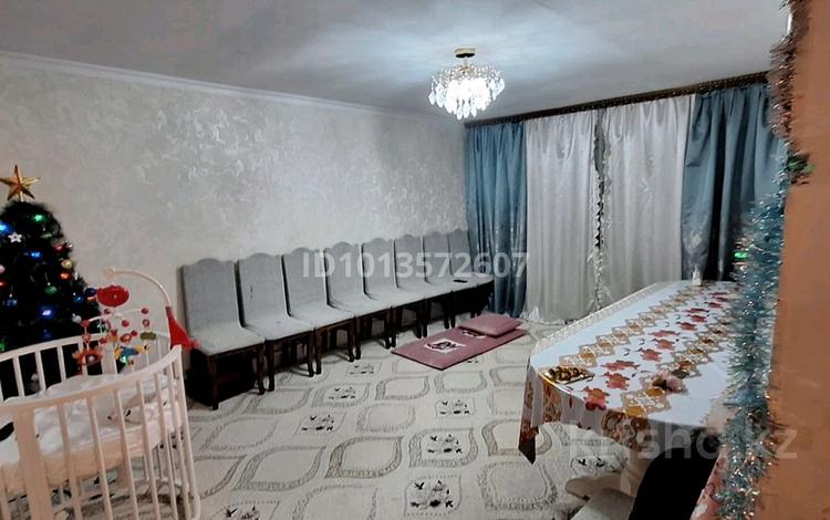 Жеке үй · 4 бөлме · 100 м² · 11 жүзд., Медик-1 — Районе ГМЗ дача Медик-1, бағасы: 15 млн ₸ в Актобе, мкр Гормолзавод — фото 2