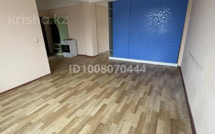 2-комнатная квартира · 65 м² · 3/3 этаж, мкр Мадениет 286/28 за 150 000 ₸ в Алматы, Алатауский р-н — фото 7