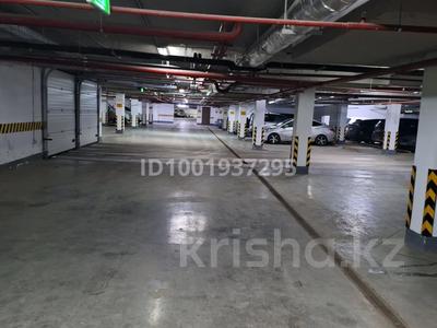 Паркинг · 18 м² · Кабанбай батыра 60 А/6 — Mega Silk Way, бағасы: 20 000 ₸ в Астане, Есильский р-н