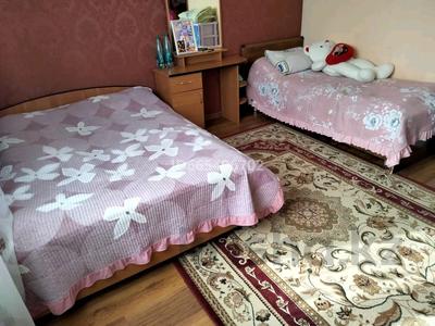 Жеке үй • 8 бөлмелер • 200 м² • 9 сот., мкр Калкаман-2 30, бағасы: 112 млн 〒 в Алматы, Наурызбайский р-н