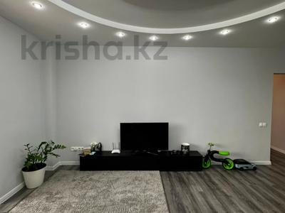 2-комнатная квартира · 70 м² · 3/9 этаж, мкр Самал-2 20 за 65 млн ₸ в Алматы, Медеуский р-н