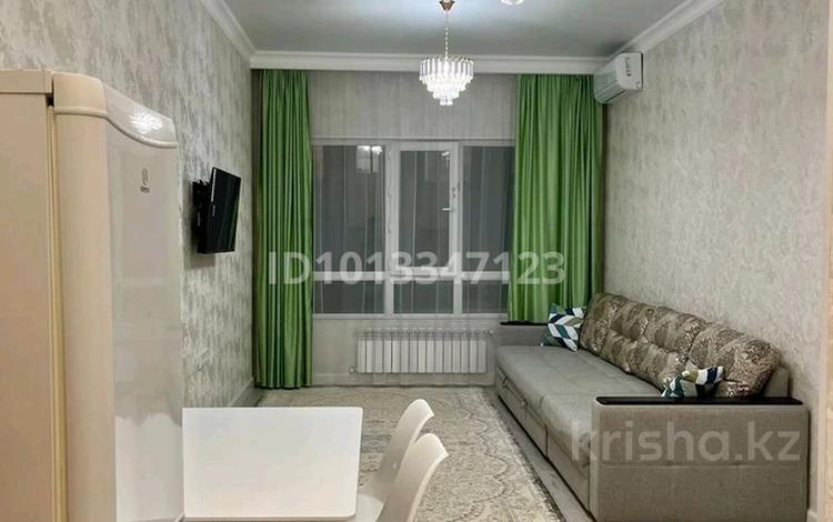 2-комнатная квартира · 47 м² · 1/10 этаж, мкр Аккент 71 за 19 000 ₸ в Алматы, Алатауский р-н — фото 2
