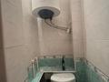 2-бөлмелі пәтер · 53 м² · 7/10 қабат, Спартак 2а 56 — Сдается 2-комнатная квартира на длительный срок. Удобное расположение: рядом 11 школа и ТЦ «ASIMA». Адрес: Спартак 2А. Квартира чистая, уютная, подходит для семьи. По всем вопросам писать/звонить., бағасы: 150 000 ₸ в Семее — фото 5