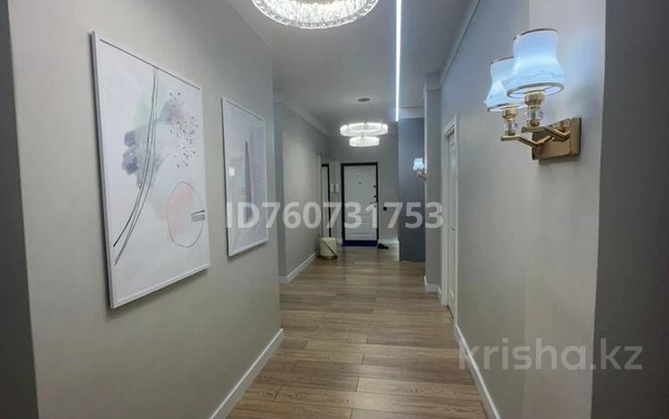 4-бөлмелі пәтер · 143.1 м² · 11/16 қабат, мкр Каспий, Айтеке би 113, бағасы: 90 млн ₸ в Атырау — фото 2