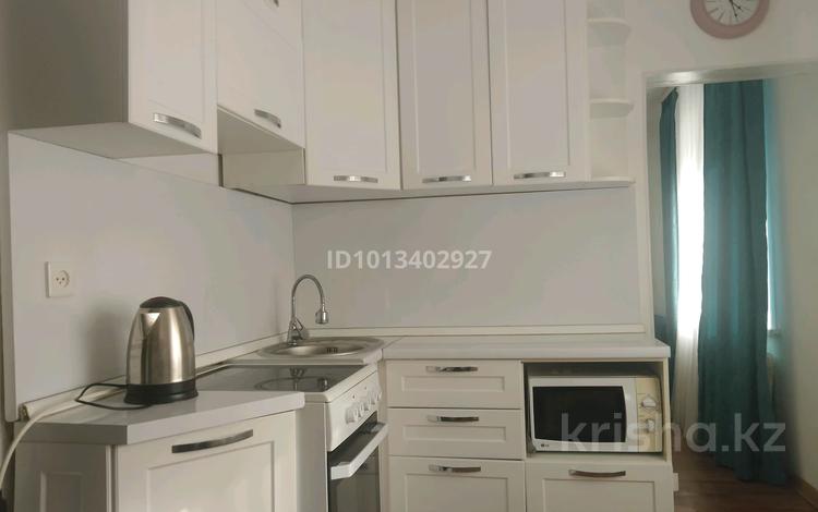 1-комнатная квартира · 20 м² · 1/5 этаж, Чокина — Катаева - Чокина за 12 000 ₸ в Павлодаре — фото 4
