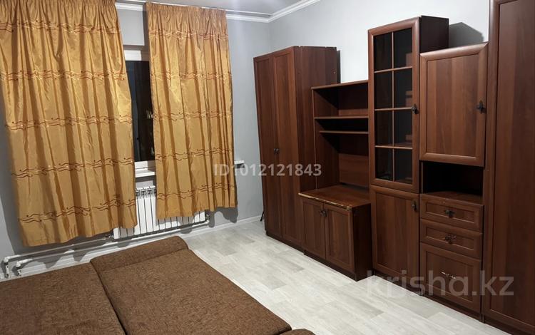 2-бөлмелі пәтер · 52.5 м², мкр Аксай-4 — Жубанова, бағасы: 280 000 ₸ в Алматы, Ауэзовский р-н — фото 2