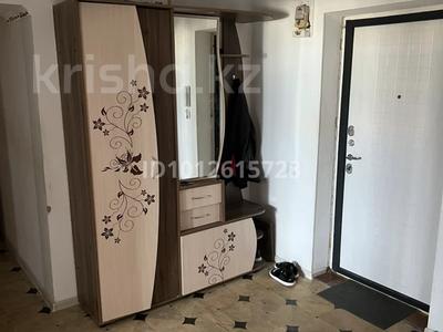 2-бөлмелі пәтер · 58 м² · 7/10 қабат, мкр Шанхай, Өтеген тұрмаганбетов 36/2 — Магазин мектеп, бағасы: 17 млн ₸ в Актобе