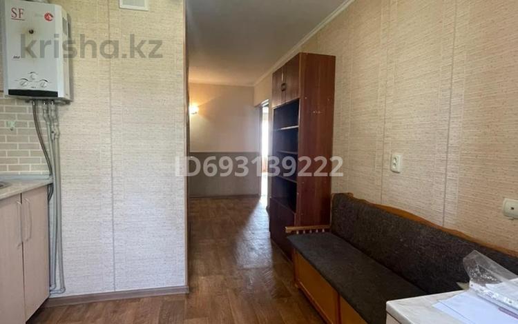 2-комнатная квартира, 55 м², 2/5 этаж, 17-й микрорайон, 17-й микрорайон 8